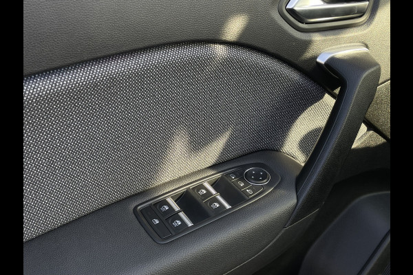 Renault Captur 1.3 mild hybrid 160 techno Automaat | Camera | Stoelverwarming