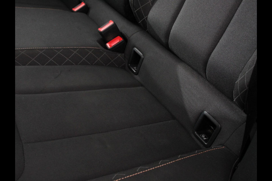 Škoda Kamiq 1.0 TSI 110pk DSG Dynamic | Navigatie | Apple Carplay/Android Auto | Camera | Adaptive Cruise Control | Stoelverwarming | Ledverlichting