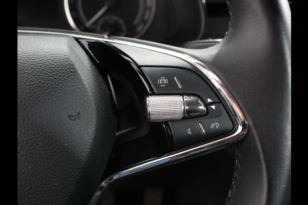 Škoda Kamiq 1.0 TSI 110pk DSG Dynamic | Navigatie | Apple Carplay/Android Auto | Camera | Adaptive Cruise Control | Stoelverwarming | Ledverlichting