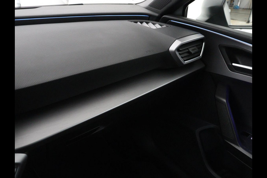 Seat Leon 1.4 TSI eHybrid PHEV FR | Trekhaak | Adaptive cruise | Carplay | Sfeerverlichting | Navigatie | Side Assist | Parkeerhulp | Full LED | Bluetooth | PHEV | Plug In