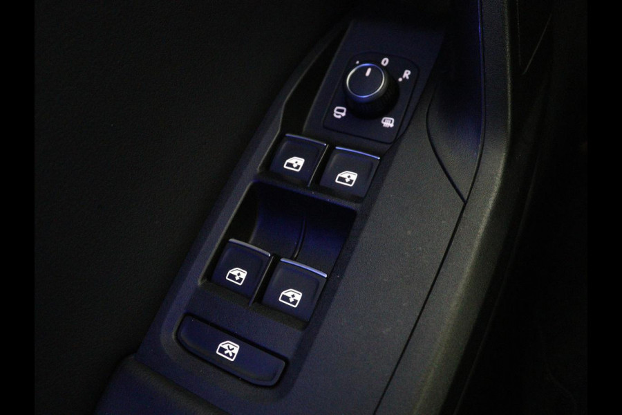 Seat Leon 1.4 TSI eHybrid PHEV FR | Trekhaak | Adaptive cruise | Carplay | Sfeerverlichting | Navigatie | Side Assist | Parkeerhulp | Full LED | Bluetooth | PHEV | Plug In