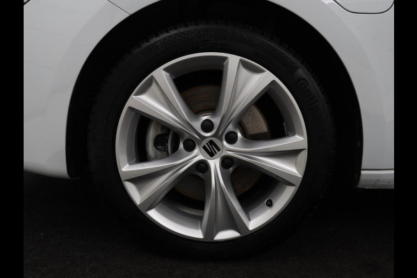 Seat Leon 1.4 TSI eHybrid PHEV FR | Trekhaak | Adaptive cruise | Carplay | Sfeerverlichting | Navigatie | Side Assist | Parkeerhulp | Full LED | Bluetooth | PHEV | Plug In