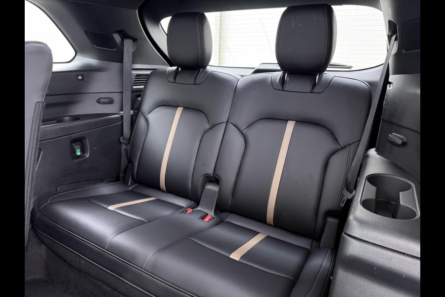 Mazda CX-80 2.5 e-SkyActiv PHEV Homura Plus 6p. 7 PERSOONS| ELEK. ACHTERKLEP | PANO| HEAD-UP | DODE HOEK| ADAPTIVE. CRUISE | ACHTERBANK VERWARMD |BOSE | SUPER COMPLEET!