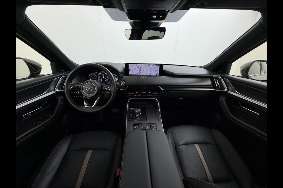 Mazda CX-80 2.5 e-SkyActiv PHEV Homura Plus 6p. 7 PERSOONS| ELEK. ACHTERKLEP | PANO| HEAD-UP | DODE HOEK| ADAPTIVE. CRUISE | ACHTERBANK VERWARMD |BOSE | SUPER COMPLEET!