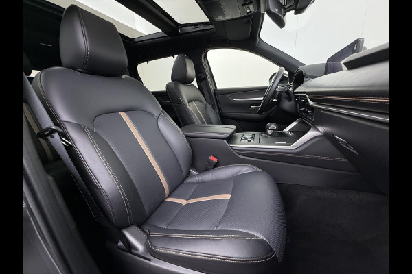 Mazda CX-80 2.5 e-SkyActiv PHEV Homura Plus 6p. 7 PERSOONS| ELEK. ACHTERKLEP | PANO| HEAD-UP | DODE HOEK| ADAPTIVE. CRUISE | ACHTERBANK VERWARMD |BOSE | SUPER COMPLEET!