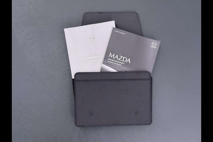 Mazda CX-80 2.5 e-SkyActiv PHEV Homura Plus 6p. 7 PERSOONS| ELEK. ACHTERKLEP | PANO| HEAD-UP | DODE HOEK| ADAPTIVE. CRUISE | ACHTERBANK VERWARMD |BOSE | SUPER COMPLEET!