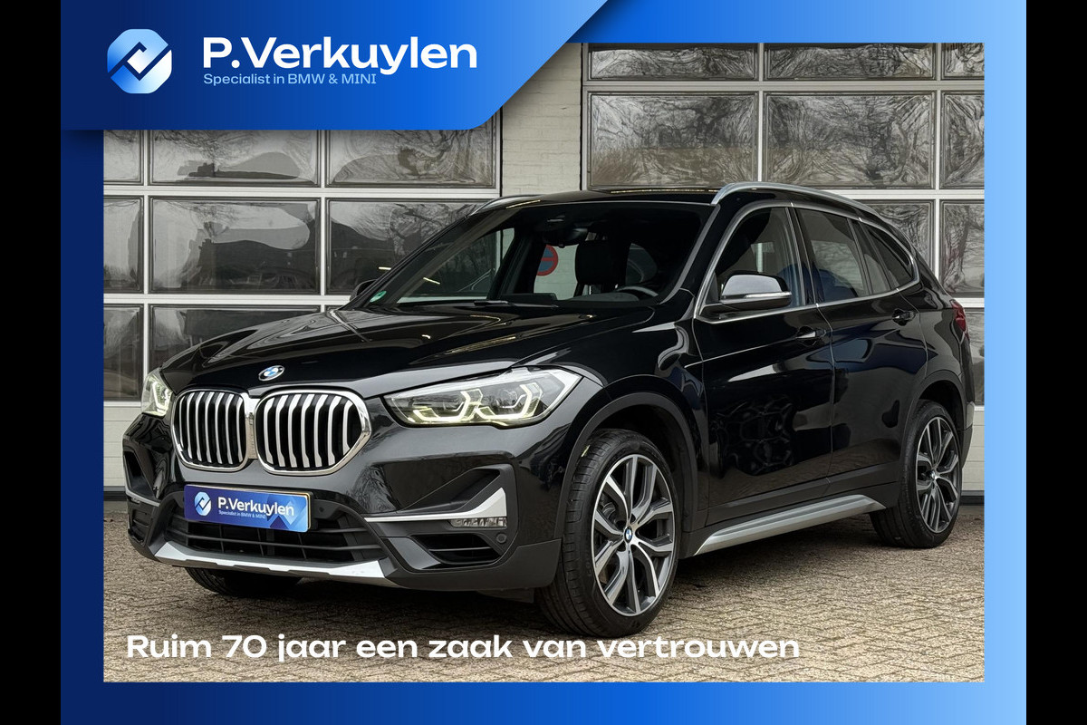 BMW X1 sDrive20i VDL Nedcar Edition | PANORAMA | 19 INCH LM VELGEN | SPORTSTOELEN | ADAPT. CRUISE | SPORTSTOELEN | CAMERA |