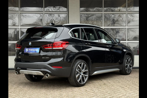 BMW X1 sDrive20i VDL Nedcar Edition | PANORAMA | 19 INCH LM VELGEN | SPORTSTOELEN | ADAPT. CRUISE | SPORTSTOELEN | CAMERA |
