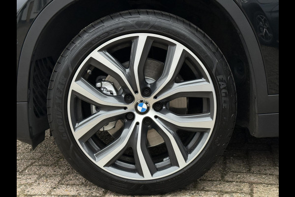 BMW X1 sDrive20i VDL Nedcar Edition | PANORAMA | 19 INCH LM VELGEN | SPORTSTOELEN | ADAPT. CRUISE | SPORTSTOELEN | CAMERA |