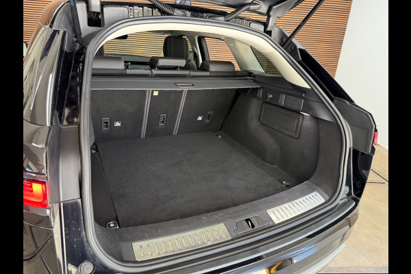 Land Rover Range Rover Velar 2.0 P250 Turbo AWD | Trekhaak | 20' inch | Camera | Alcantara