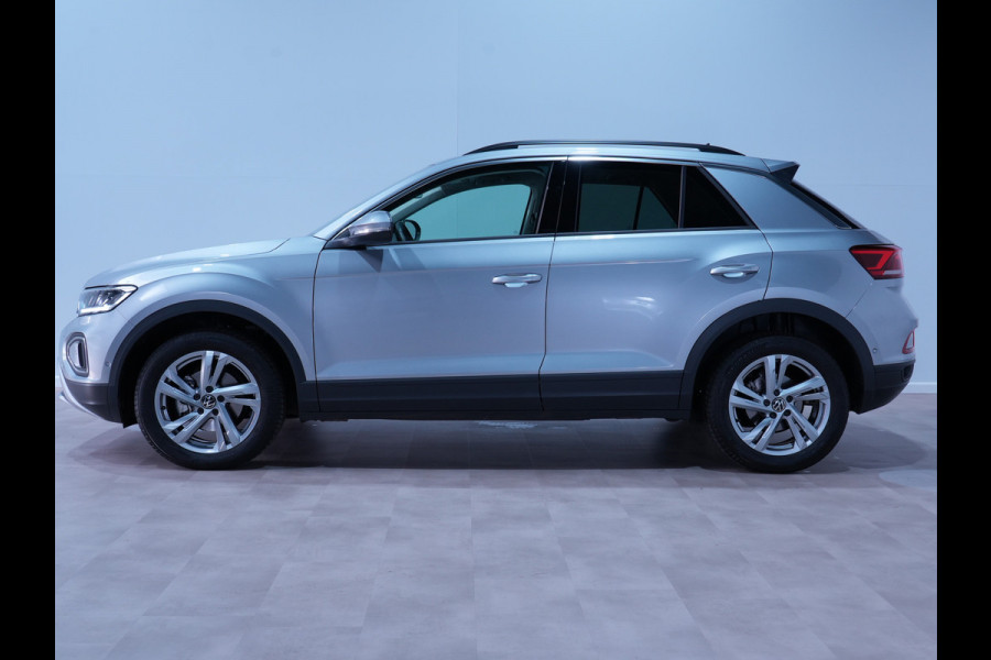Volkswagen T-Roc 1.5 TSI 150pk DSG Life 75 Edition Navigatie via App Camera PDC Trekhaak 169