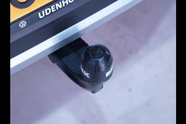 Volkswagen T-Roc 1.5 TSI 150pk DSG Life 75 Edition Navigatie via App Camera PDC Trekhaak 169