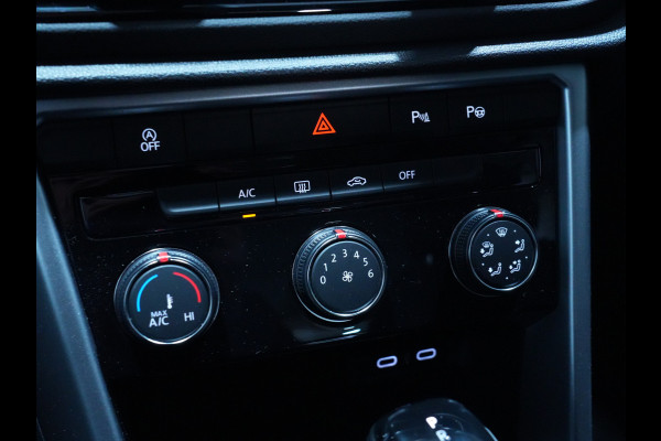 Volkswagen T-Roc 1.5 TSI 150pk DSG Life 75 Edition Navigatie via App Camera PDC Trekhaak 169