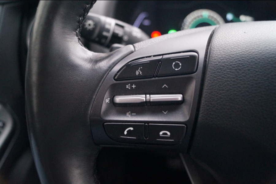 Hyundai Kona EV Premium 64kWh -LEER-ECC-NAVI-CAM-PDC-