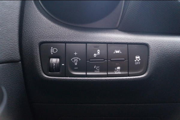 Hyundai Kona EV Premium 64kWh -LEER-ECC-NAVI-CAM-PDC-