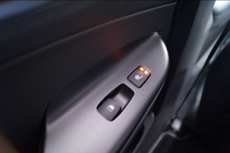 Hyundai Kona EV Premium 64kWh -LEER-ECC-NAVI-CAM-PDC-