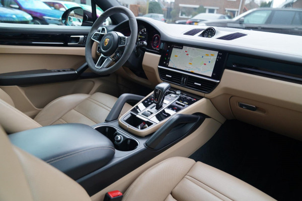 Porsche Cayenne Coupé 3.0 E-Hybrid Platinum Edition | Sport Design | Massage | Adaptieve cruise | Dealer onderhouden | 22 inch |