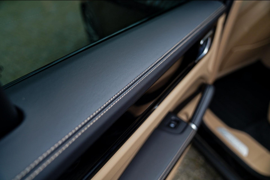 Porsche Cayenne Coupé 3.0 E-Hybrid Platinum Edition | Sport Design | Massage | Adaptieve cruise | Dealer onderhouden | 22 inch |