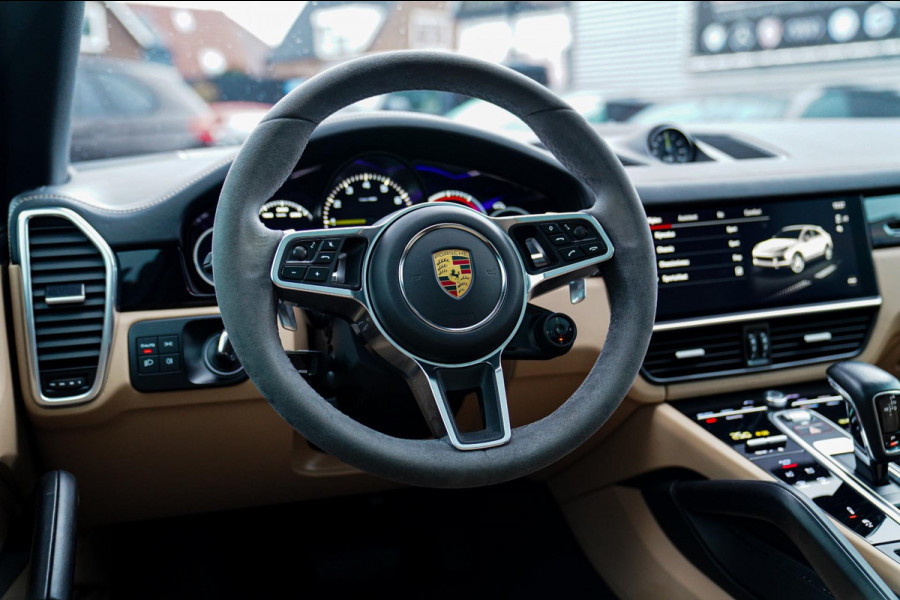 Porsche Cayenne Coupé 3.0 E-Hybrid Platinum Edition | Sport Design | Massage | Adaptieve cruise | Dealer onderhouden | 22 inch |