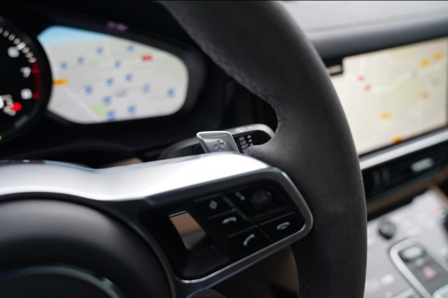 Porsche Cayenne Coupé 3.0 E-Hybrid Platinum Edition | Sport Design | Massage | Adaptieve cruise | Dealer onderhouden | 22 inch |