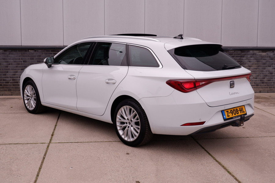 Seat Leon Sportstourer 1.5 eTSI Xcellence M-Hybrid | LED | Panorama | Elek. Trekhaak | Carplay | Navi | Sfeerverl. | Camera