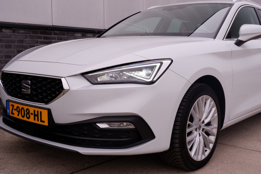 Seat Leon Sportstourer 1.5 eTSI Xcellence M-Hybrid | LED | Panorama | Elek. Trekhaak | Carplay | Navi | Sfeerverl. | Camera