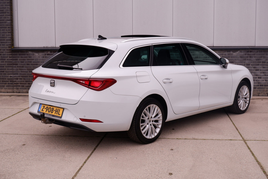 Seat Leon Sportstourer 1.5 eTSI Xcellence M-Hybrid | LED | Panorama | Elek. Trekhaak | Carplay | Navi | Sfeerverl. | Camera