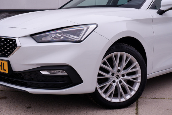 Seat Leon Sportstourer 1.5 eTSI Xcellence M-Hybrid | LED | Panorama | Elek. Trekhaak | Carplay | Navi | Sfeerverl. | Camera