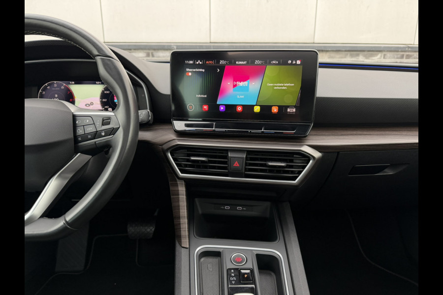 Seat Leon Sportstourer 1.5 eTSI Xcellence M-Hybrid | LED | Panorama | Elek. Trekhaak | Carplay | Navi | Sfeerverl. | Camera