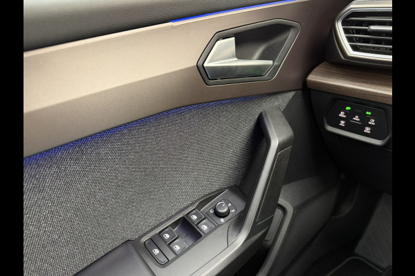 Seat Leon Sportstourer 1.5 eTSI Xcellence M-Hybrid | LED | Panorama | Elek. Trekhaak | Carplay | Navi | Sfeerverl. | Camera