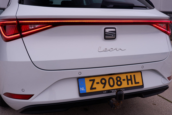 Seat Leon Sportstourer 1.5 eTSI Xcellence M-Hybrid | LED | Panorama | Elek. Trekhaak | Carplay | Navi | Sfeerverl. | Camera