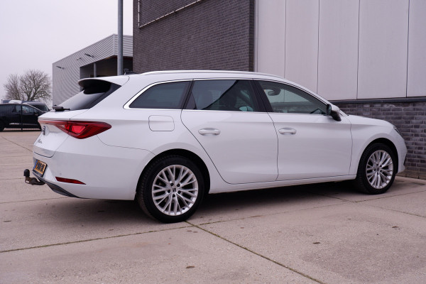 Seat Leon Sportstourer 1.5 eTSI Xcellence M-Hybrid | LED | Panorama | Elek. Trekhaak | Carplay | Navi | Sfeerverl. | Camera