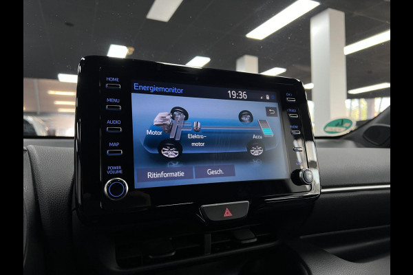 Toyota Yaris 1.5 Hybrid Bi-Tone| Head-up | PDC | Cam| Cruise