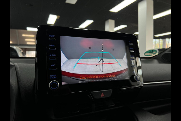 Toyota Yaris 1.5 Hybrid Bi-Tone| Head-up | PDC | Cam| Cruise
