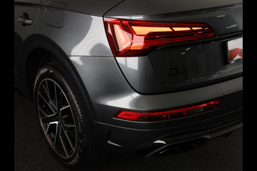 Audi Q5 50 TFSI e S edition 299 pk S-tronic | Navigatie | Panoramadak | Parkeersensoren | Achteruitrijcamera | Stoelverwarming |