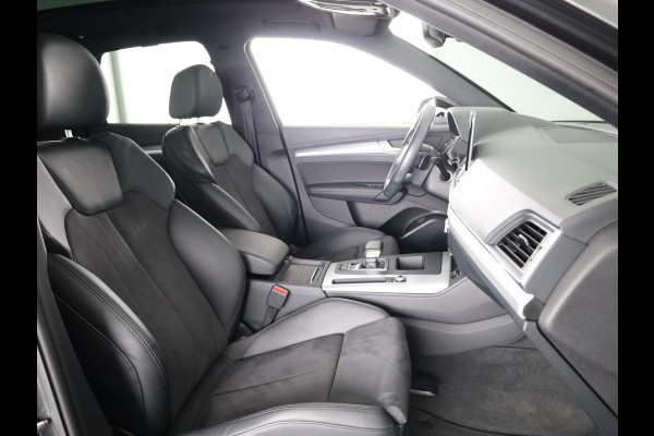 Audi Q5 50 TFSI e S edition 299 pk S-tronic | Navigatie | Panoramadak | Parkeersensoren | Achteruitrijcamera | Stoelverwarming |