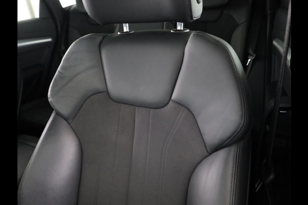 Audi Q5 50 TFSI e S edition 299 pk S-tronic | Navigatie | Panoramadak | Parkeersensoren | Achteruitrijcamera | Stoelverwarming |