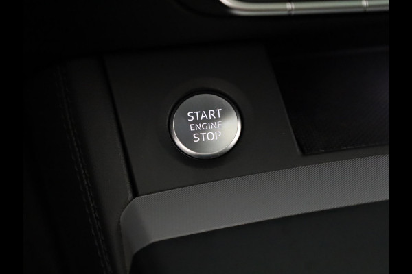 Audi Q5 50 TFSI e S edition 299 pk S-tronic | Navigatie | Panoramadak | Parkeersensoren | Achteruitrijcamera | Stoelverwarming |