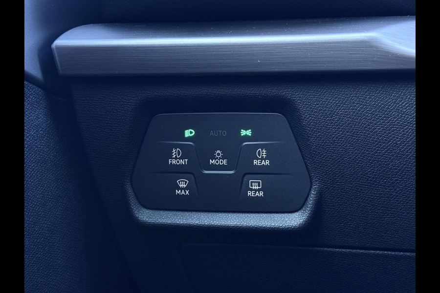 Seat Leon Sportstourer 1.0 eTSI FR | Carplay | Virtual | DAB+ | Navi | Sfeerverlichting | Dealer onderhouden | Allseason banden