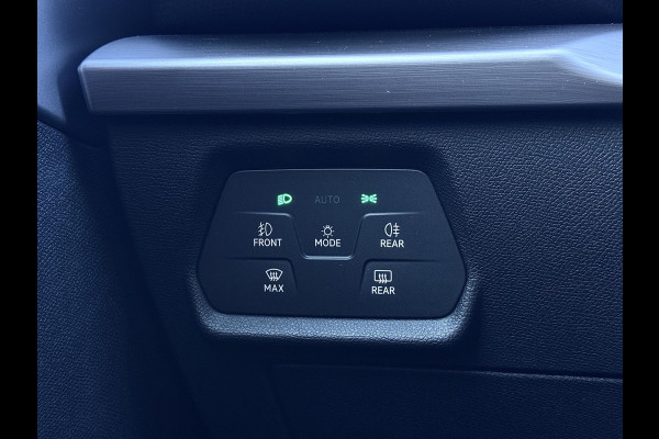 Seat Leon Sportstourer 1.0 eTSI FR | Carplay | Virtual | DAB+ | Navi | Sfeerverlichting | Dealer onderhouden | Allseason banden