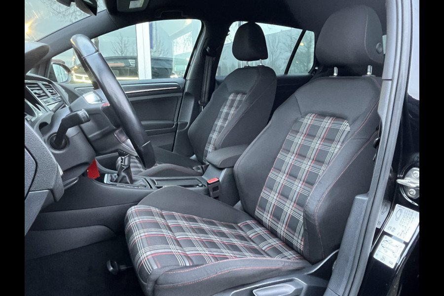 Volkswagen Golf 2.0 TSI GTI 230pk 6-bak