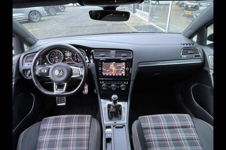 Volkswagen Golf 2.0 TSI GTI 230pk 6-bak