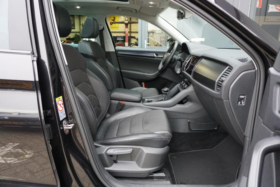 Škoda Kodiaq 1.5 TSI Black Edition 7p. + DEALER ONDERHOUDEN / PANO / DODEHOEK DETECTIE