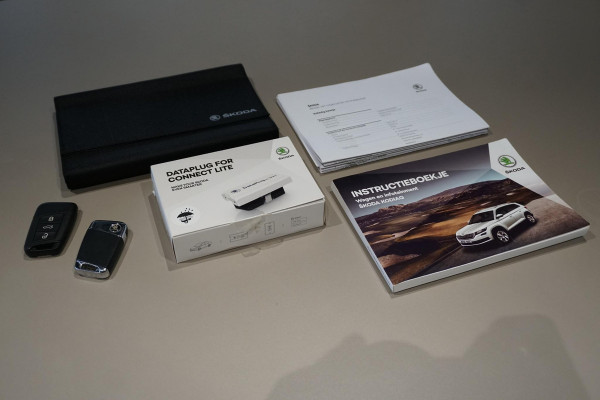 Škoda Kodiaq 1.5 TSI Black Edition 7p. + DEALER ONDERHOUDEN / PANO / DODEHOEK DETECTIE