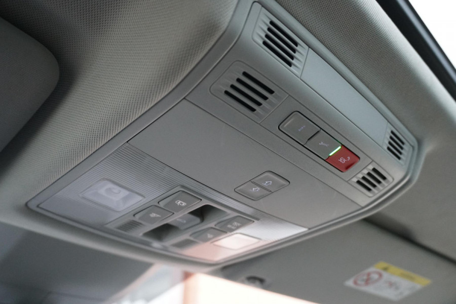 Škoda Kodiaq 1.5 TSI Black Edition 7p. + DEALER ONDERHOUDEN / PANO / DODEHOEK DETECTIE