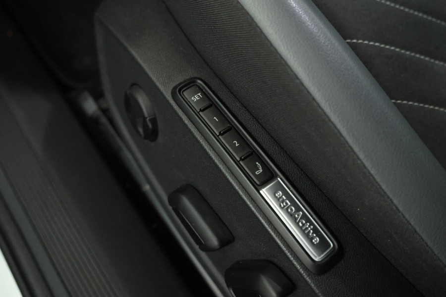 Volkswagen ID.4 Pro 77 kWh Memoryseats, head up, climate