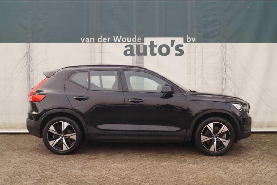 Volvo XC40 Recharge P8 AWD R-Design -PANO-NAVI-ECC-