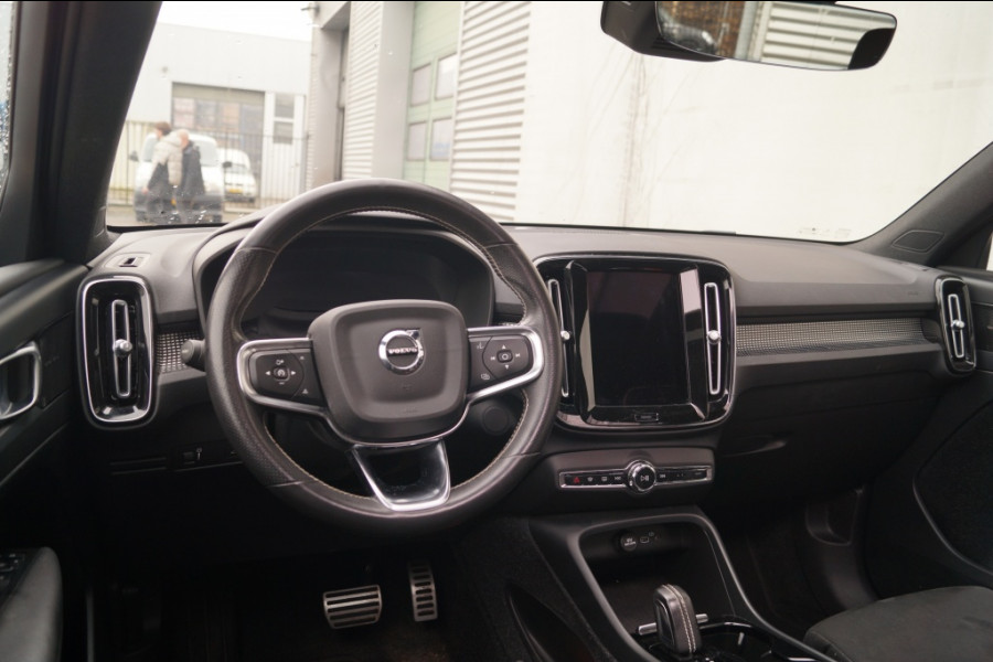 Volvo XC40 Recharge P8 AWD R-Design -PANO-NAVI-ECC-