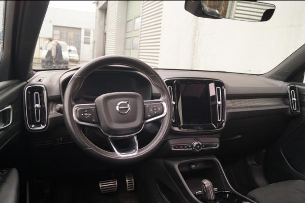 Volvo XC40 Recharge P8 AWD R-Design -PANO-NAVI-ECC-