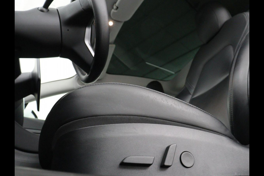 Tesla Model 3 Standard RWD Plus 60 kWh | Autopilot | Panoramadak | Leder | Stoelverwarming | Full LED | Camera | Navigatie | Keyless